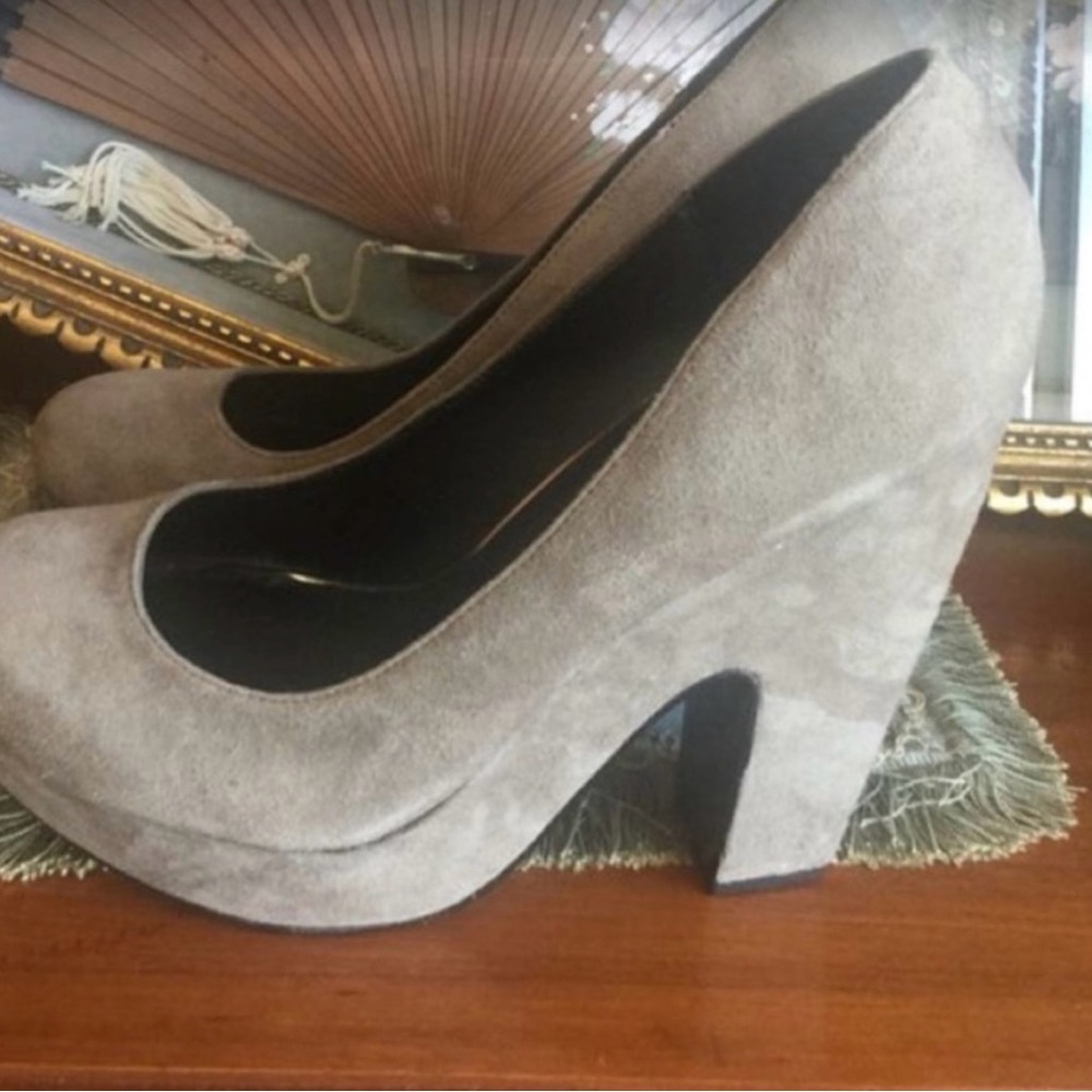 Dolce Vita Wedge NWT Suede Shoes in Beige sz 7